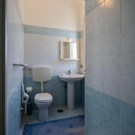 Brunella Oda ve Kahvaltı